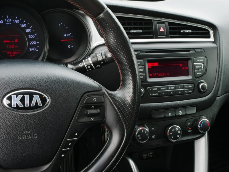 Kia Cee'd 1.4 DOHC 100KM -Krajowy +Nowe opony wielosezon -Zobacz II (2012-)