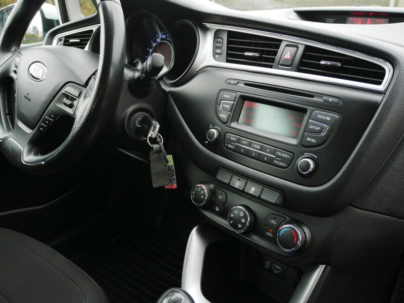 Kia Cee'd 1.4 DOHC 100KM -Krajowy +Nowe opony wielosezon -Zobacz II (2012-)