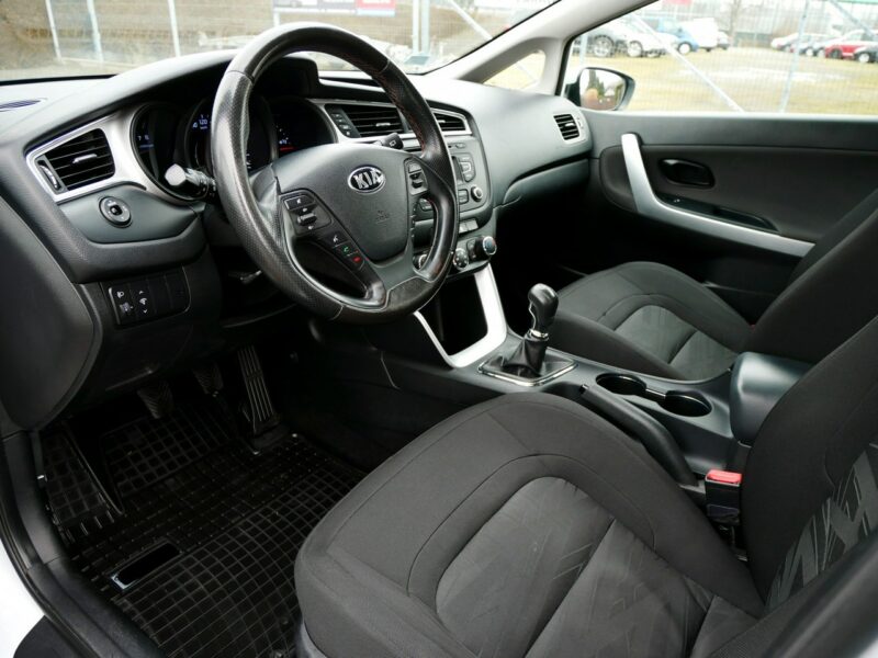 Kia Cee'd 1.4 DOHC 100KM -Krajowy +Nowe opony wielosezon -Zobacz II (2012-)