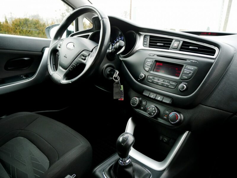Kia Cee'd 1.4 DOHC 100KM -Krajowy +Nowe opony wielosezon -Zobacz II (2012-)