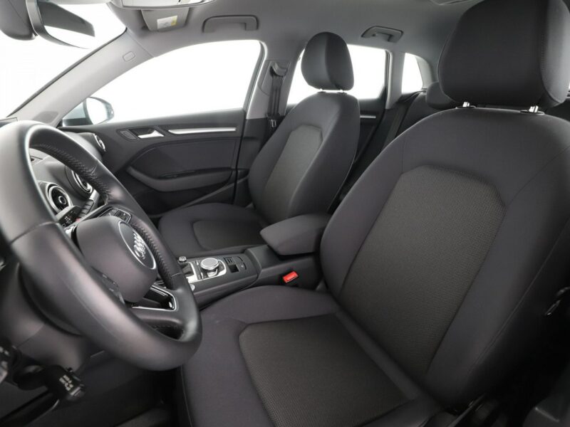 Audi A3 Dostępny w Autohero Pick-up Center Warszawa Młociny 8Y
