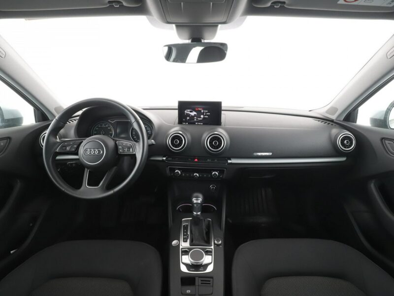 Audi A3 Dostępny w Autohero Pick-up Center Warszawa Młociny 8Y