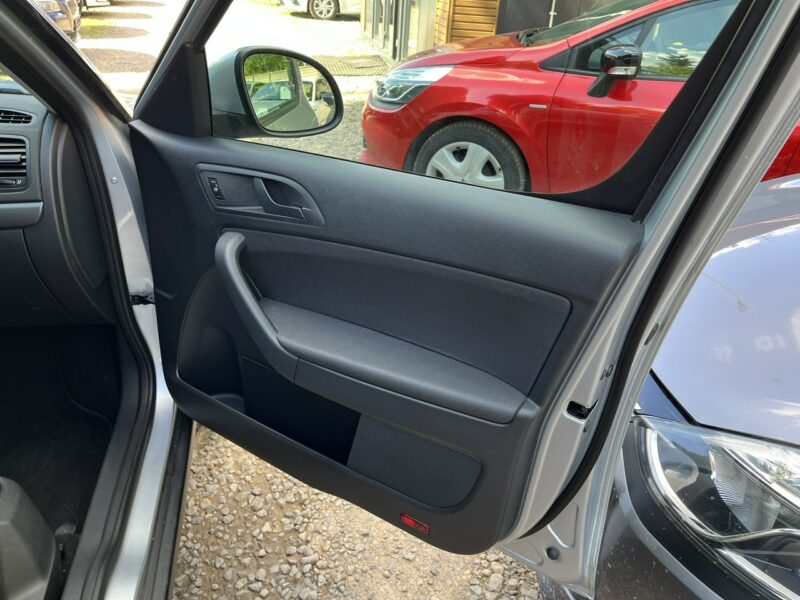 Škoda Yeti 1.2 Klima Grzane FOtele Alu KS Serw Stan BDB Bezwypadk Opłacony I (2009-)