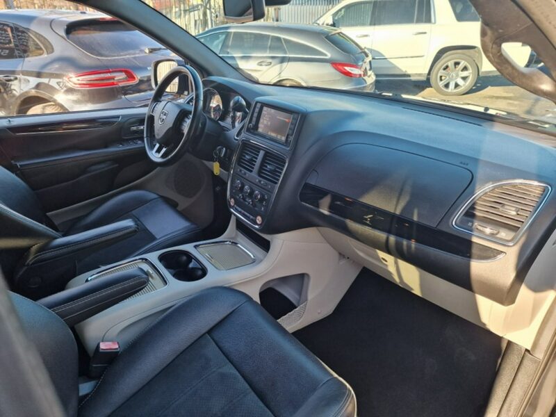 Dodge Grand Caravan 3.6 Benzyna V6 286 KM, Kamera, Bluetooth, El. Drzwi i Klapa, Skóra V (2007-)