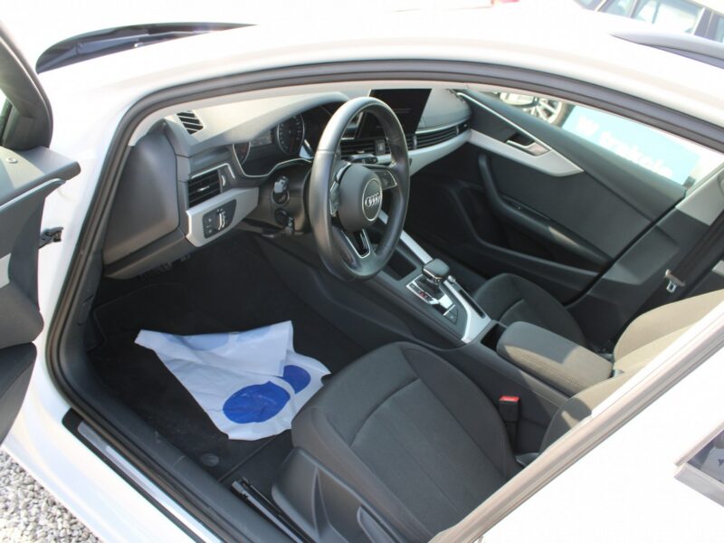 Audi A4 Gwarancja G.Fotele Automat Kamera Navi B9 (2015-)