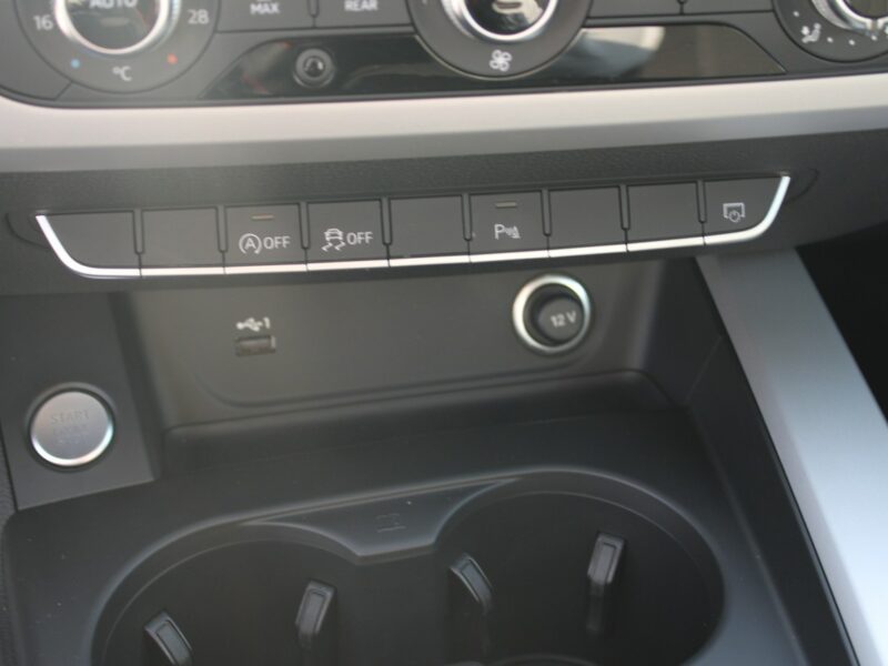Audi A4 Gwarancja G.Fotele Automat Kamera Navi B9 (2015-)