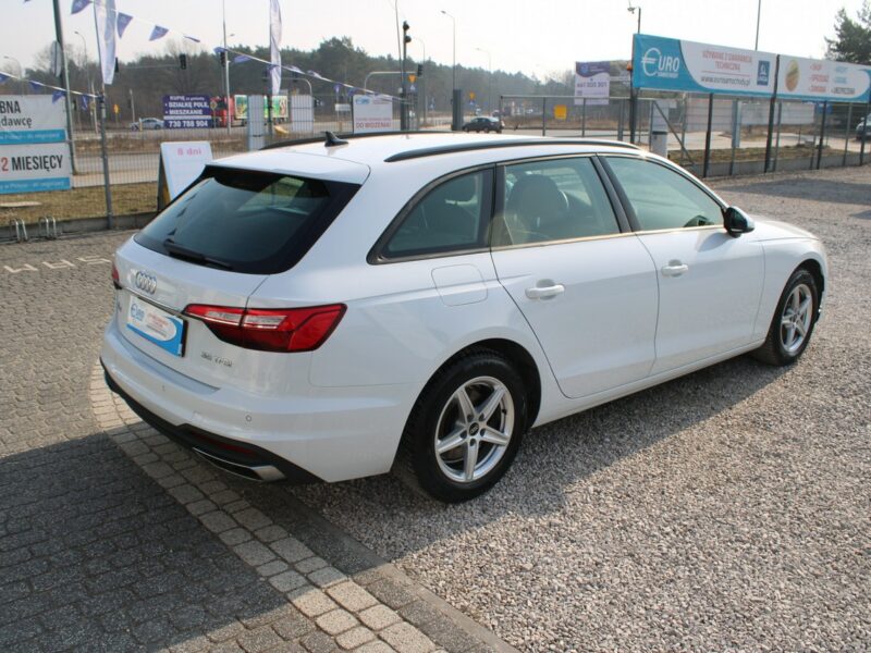 Audi A4 Gwarancja G.Fotele Automat Kamera Navi B9 (2015-)