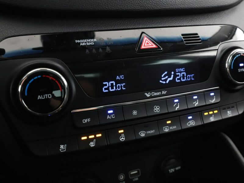 Hyundai Tucson Premium automat 4WD 185KM skóra grzane+wentyl.fotele navi kamera LED III (2015-2020)