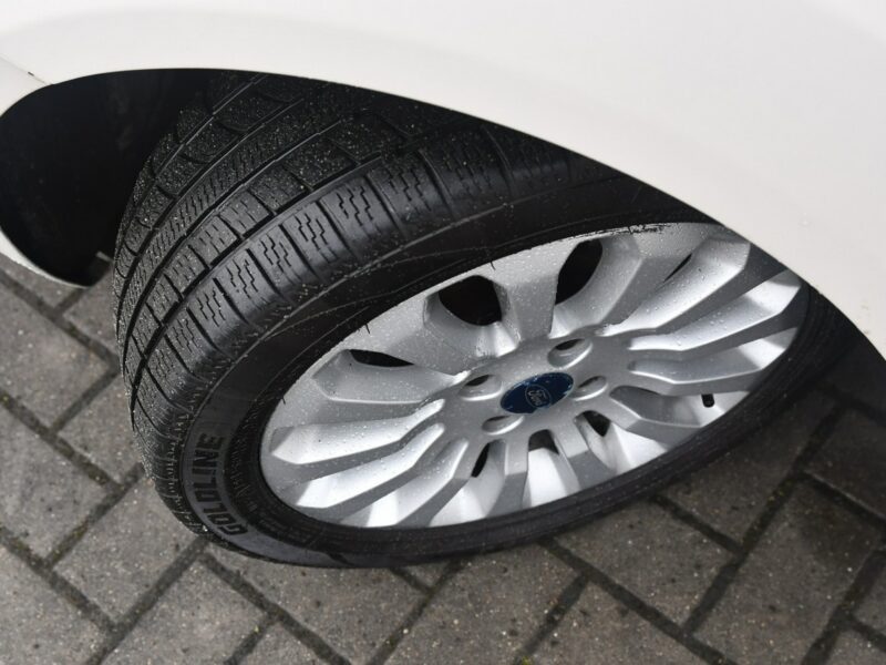 Ford KA 1,2benz DUDKI11 Klima.El.szyby.Centralka.Alu.kredyt.OKAZJA II (2008-)