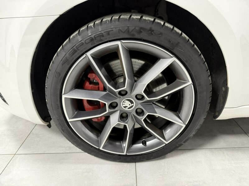 Škoda Octavia RS 2.0 TDI 184KM*VRS Mode*AppleCar*Bi-Xenon*El.Klapa*CANTON HiFI*NIEMC III (2013-)