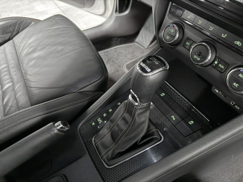 Škoda Octavia RS 2.0 TDI 184KM*VRS Mode*AppleCar*Bi-Xenon*El.Klapa*CANTON HiFI*NIEMC III (2013-)
