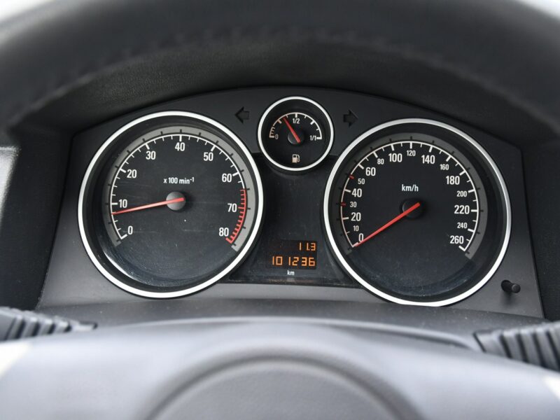 Opel Astra 1,4benz GTC. Sewis,Klima.Tempomat.El.szyby.Centralka.OKAZJA H (2004-2014)