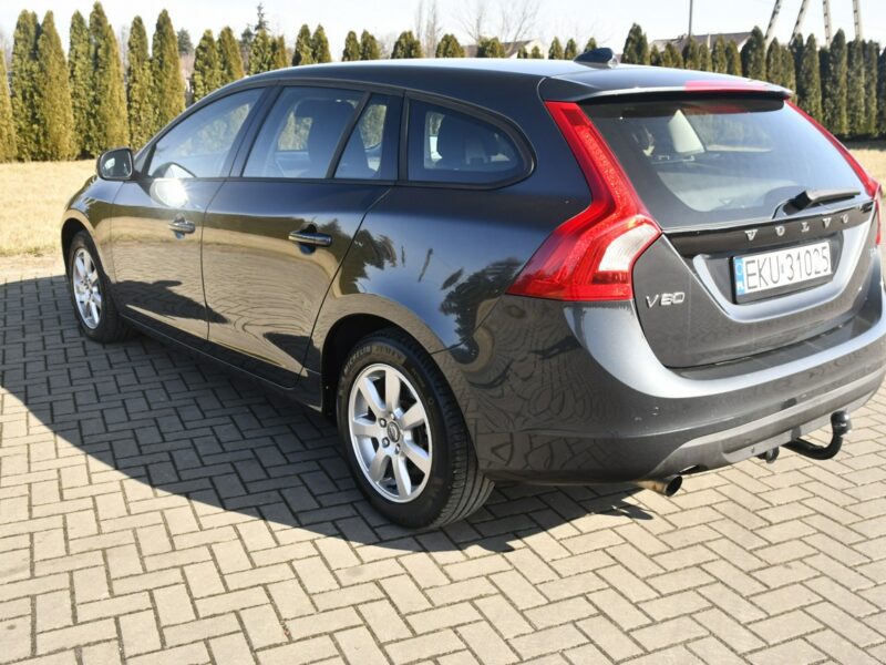 Volvo V60 2,0 DIESEL Navi.Klimatr 2 str.El.szyby.Centralka,kredyt.OKAZJA I (2010-2018)