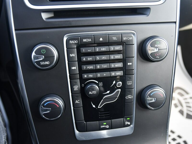 Volvo V60 2,0 DIESEL Navi.Klimatr 2 str.El.szyby.Centralka,kredyt.OKAZJA I (2010-2018)