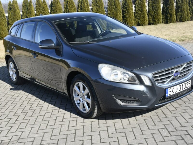 Volvo V60 2,0 DIESEL Navi.Klimatr 2 str.El.szyby.Centralka,kredyt.OKAZJA I (2010-2018)