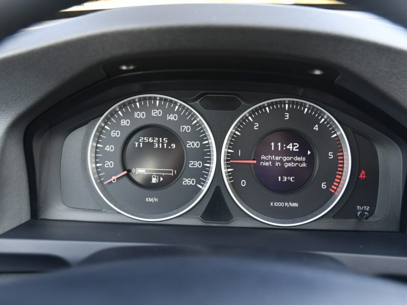Volvo V60 2,0 DIESEL Navi.Klimatr 2 str.El.szyby.Centralka,kredyt.OKAZJA I (2010-2018)
