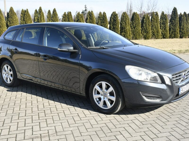 Volvo V60 2,0 DIESEL Navi.Klimatr 2 str.El.szyby.Centralka,kredyt.OKAZJA I (2010-2018)