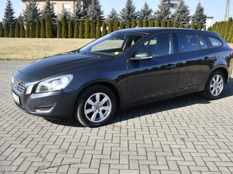 Volvo V60 2,0 DIESEL Navi.Klimatr 2 str.El.szyby.Centralka,kredyt.OKAZJA I (2010-2018)