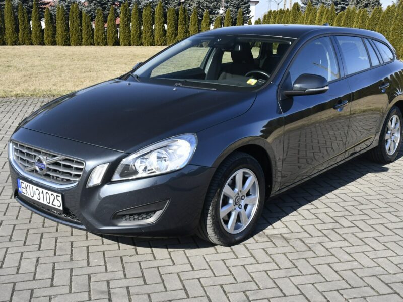 Volvo V60 2,0 DIESEL Navi.Klimatr 2 str.El.szyby.Centralka,kredyt.OKAZJA I (2010-2018)
