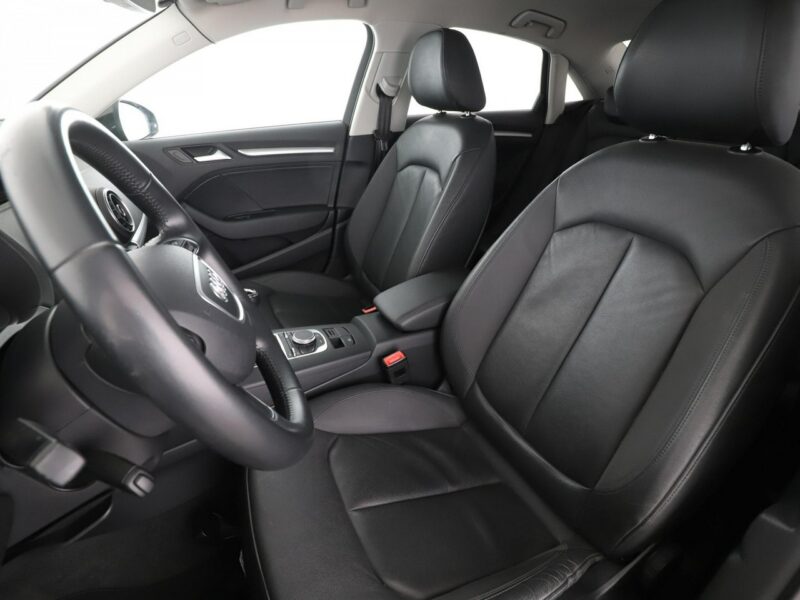 Audi A3 Dostępny w Autohero Pick-up Center Warszawa Młociny 8Y
