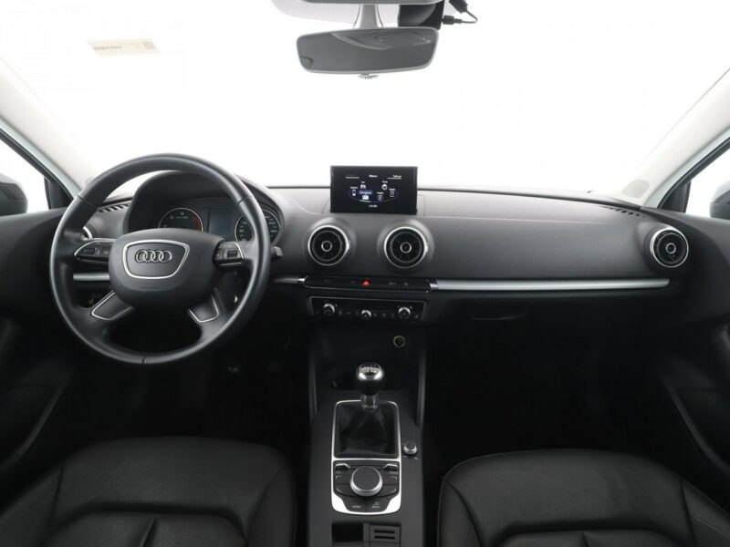 Audi A3 Dostępny w Autohero Pick-up Center Warszawa Młociny 8Y