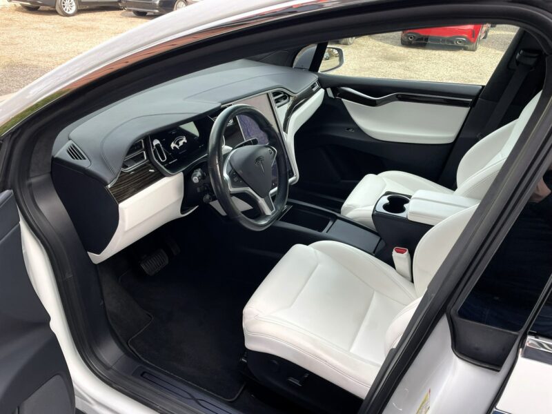 Tesla Model X X 75D Allradantrieb, 6x Podrzewane fotele, Zasięg 300 Km, LED, 4x4