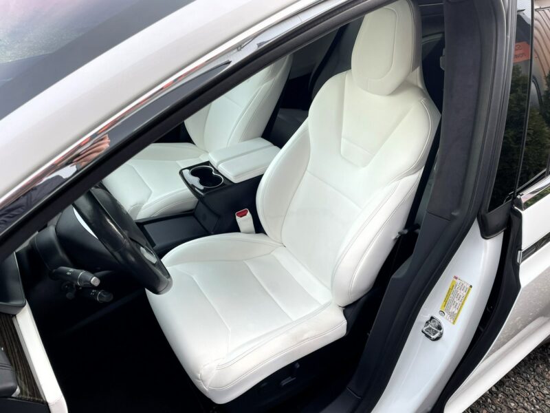 Tesla Model X X 75D Allradantrieb, 6x Podrzewane fotele, Zasięg 300 Km, LED, 4x4