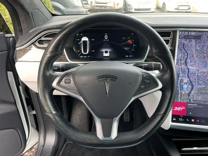 Tesla Model X X 75D Allradantrieb, 6x Podrzewane fotele, Zasięg 300 Km, LED, 4x4