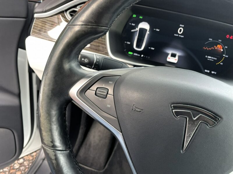 Tesla Model X X 75D Allradantrieb, 6x Podrzewane fotele, Zasięg 300 Km, LED, 4x4