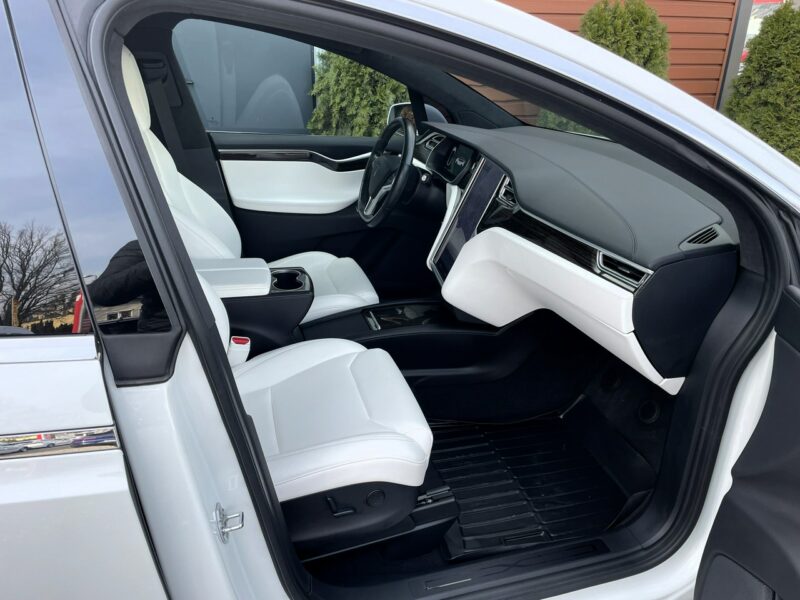 Tesla Model X X 75D Allradantrieb, 6x Podrzewane fotele, Zasięg 300 Km, LED, 4x4