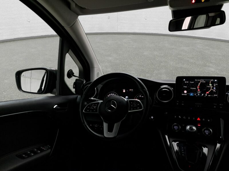 Mercedes T 180 d