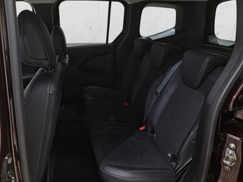 Mercedes T 180 d