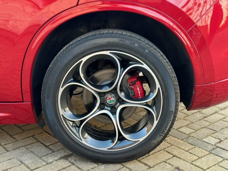 Alfa Romeo Stelvio Q4 Super 280 KM Harman& Kardon