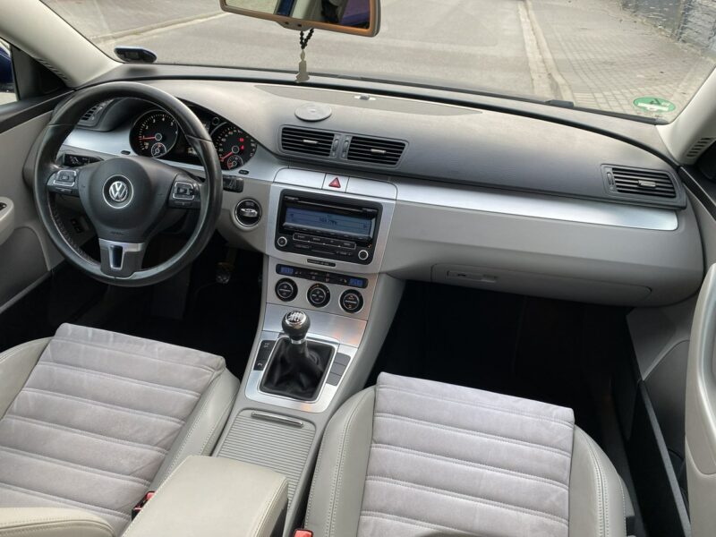 Volkswagen Passat 1,8b Higline, drugie koła alu, alkantara, podg. szyba czołowa i fotele B6 (2005-2010)