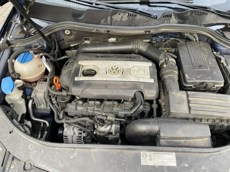 Volkswagen Passat 1,8b Higline, drugie koła alu, alkantara, podg. szyba czołowa i fotele B6 (2005-2010)