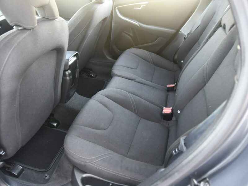 Volvo V40 1,6hdi Serwis-Full. Navi,Ledy.2 Kompl.Kół.Tempomat.Hak.Kredyt.GWAR II (2012-)
