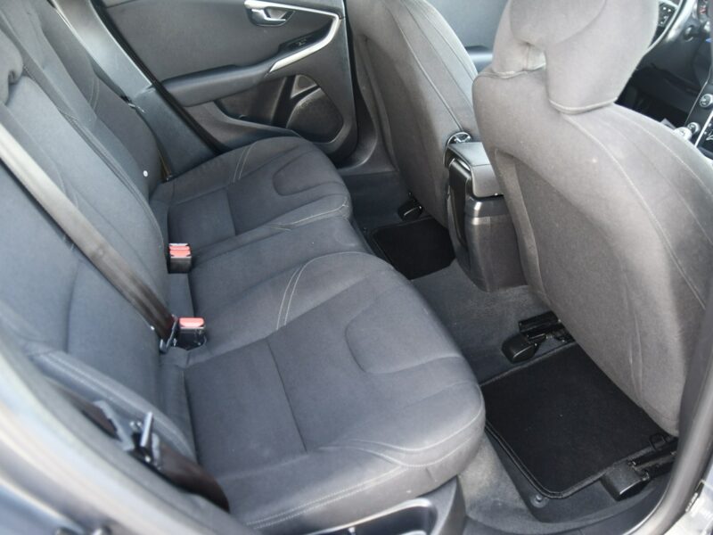 Volvo V40 1,6hdi Serwis-Full. Navi,Ledy.2 Kompl.Kół.Tempomat.Hak.Kredyt.GWAR II (2012-)