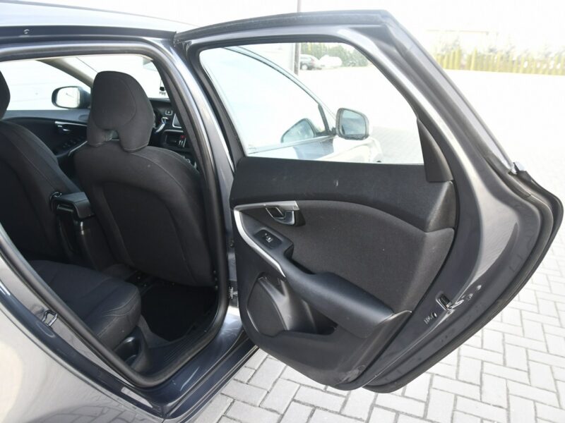 Volvo V40 1,6hdi Serwis-Full. Navi,Ledy.2 Kompl.Kół.Tempomat.Hak.Kredyt.GWAR II (2012-)