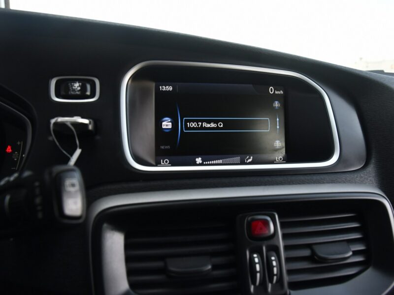 Volvo V40 1,6hdi Serwis-Full. Navi,Ledy.2 Kompl.Kół.Tempomat.Hak.Kredyt.GWAR II (2012-)