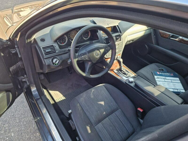 Mercedes C 200 2.2 CDI 136 KM, Automat, Bluetooth, Nawigacja, Isofix, Alufelgi, Klima W204 (2007-2014)
