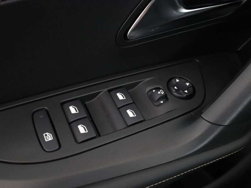 Peugeot 2008 Sport full LED navi klima auto kamery virtual cocpit półskóra II (2019-)