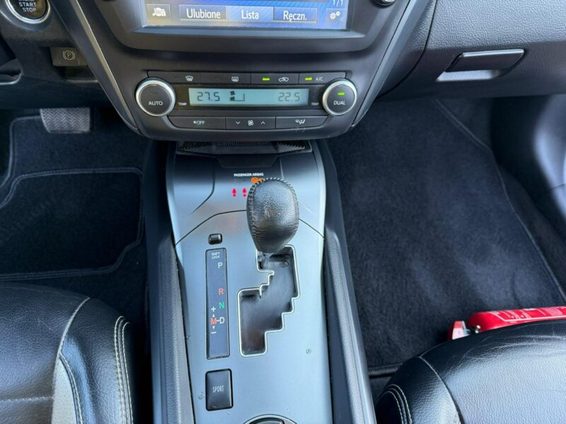 Toyota Avensis automat, navi, kamera, gwarancja! III (2009-)