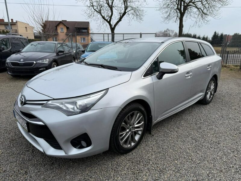 Toyota Avensis automat, navi, kamera, gwarancja! III (2009-)