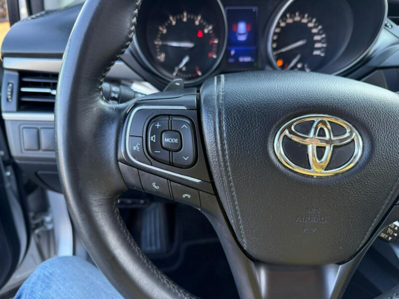 Toyota Avensis automat, navi, kamera, gwarancja! III (2009-)
