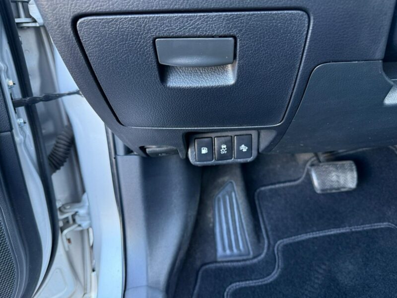 Toyota Avensis automat, navi, kamera, gwarancja! III (2009-)