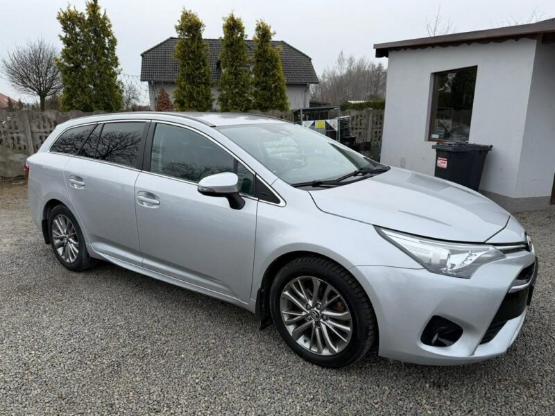 Toyota Avensis automat, navi, kamera, gwarancja! III (2009-)