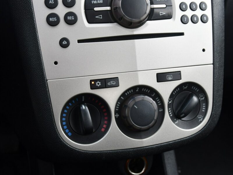 Opel Corsa 1,4Benzyna Dudki11 Serwis.Klima.ALu.EL.szyby.Centralka.kredyt.OKAZJA D (2006-2014)