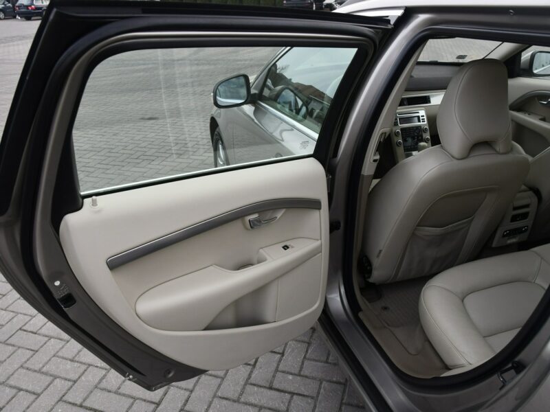 Volvo V70 2,4d5 Dudki11 Automat.Navi.Podg.Fot.Serwis.Klimatr 2 str.Tempomat.OKAZ III (2007-)