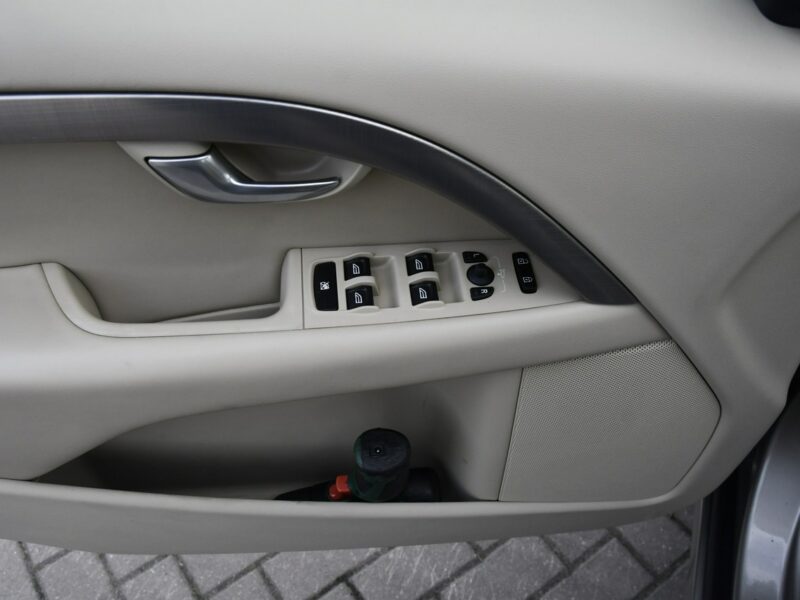 Volvo V70 2,4d5 Dudki11 Automat.Navi.Podg.Fot.Serwis.Klimatr 2 str.Tempomat.OKAZ III (2007-)