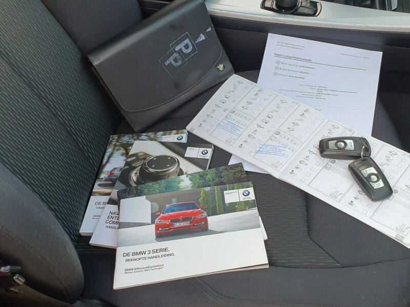 BMW 320 320d 184KM # Touring # Duży Ekran # Climatronic # PDC # Kamera # IGŁA F30/F31 (2012-)